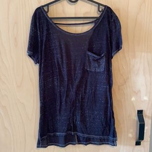 3/$10 🎉 American Eagle black open back tee